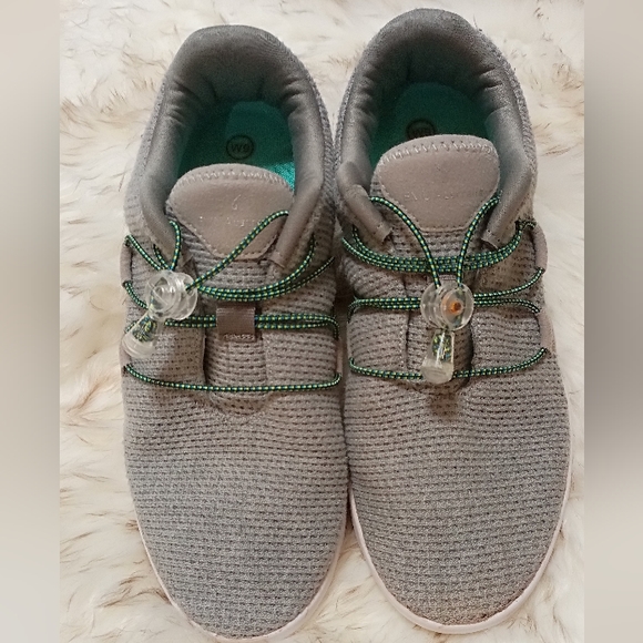 Shoes - Picture 1 of 8